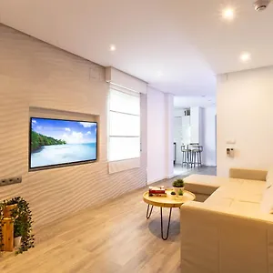  Appartement Blue & Red By Sol Maestranza